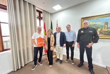 Reunião entre ICAEPS e Prefeitura alinha ações para a sede de Blumenau