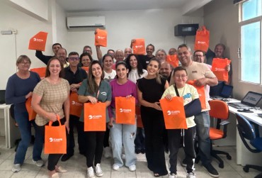 ICAEPS inaugura sala de informática em Lages